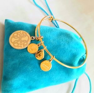 Alex And Ani PATCH OF LIFE BRIGHT BRONZE  EUC GOLD Bangle Bracelet are a…